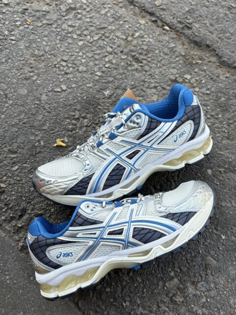 NEW ASICS 
40.5-46.5