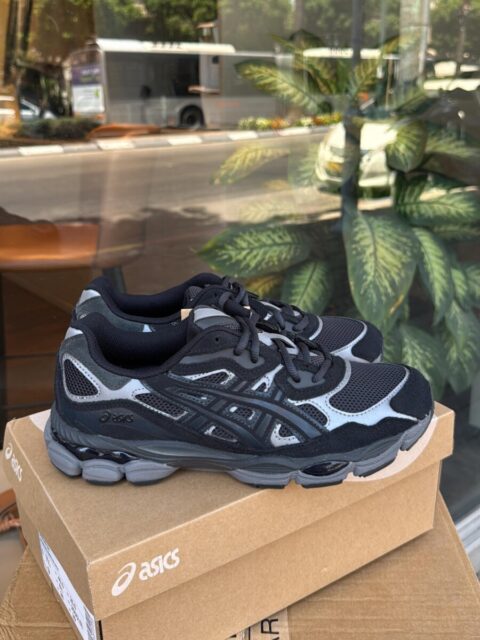 New ASICS NYC Gel 
40.5-46.5