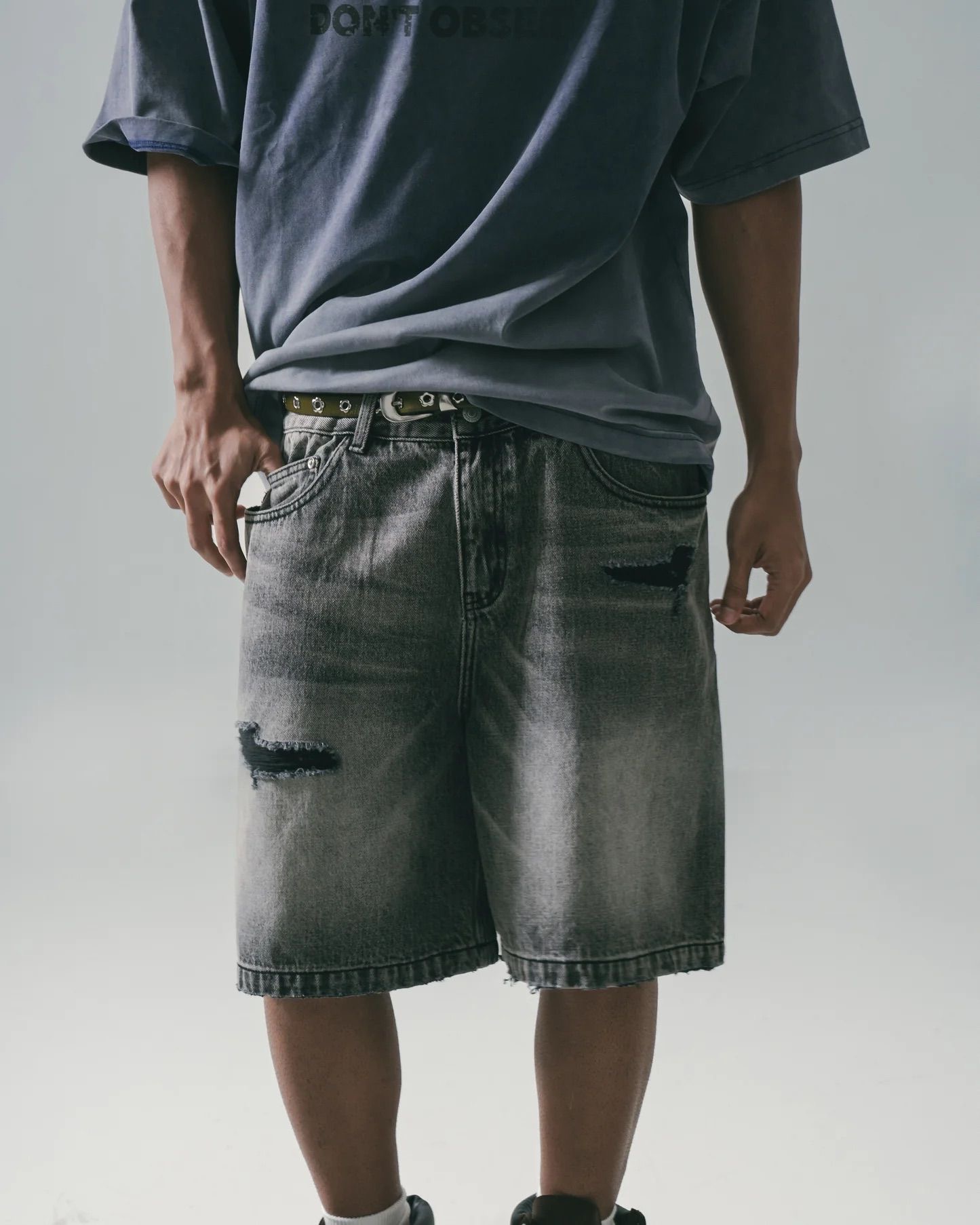 Destroy Wash Denim Shorts Black – תמונה 3