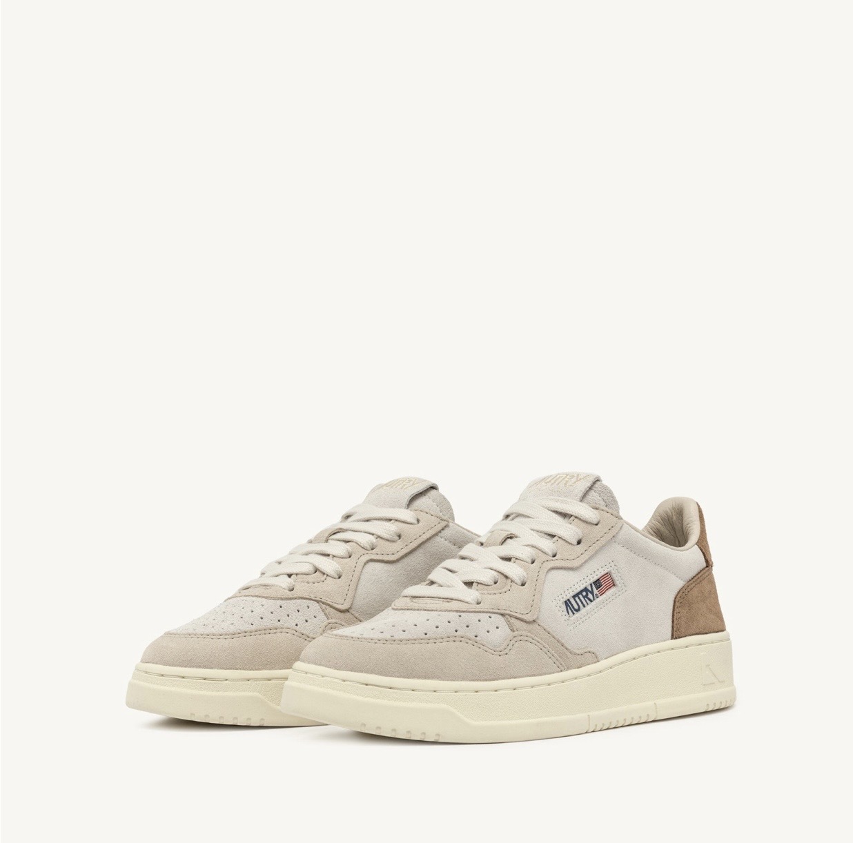 MEDALIST LOW TRICOLOR SNEAKERS IN SAND AND CIGAR SUEDE – תמונה 2